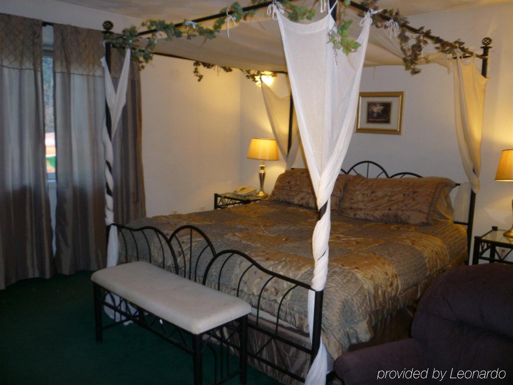 7 Gables Inn & Suites Fairbanks Eksteriør billede