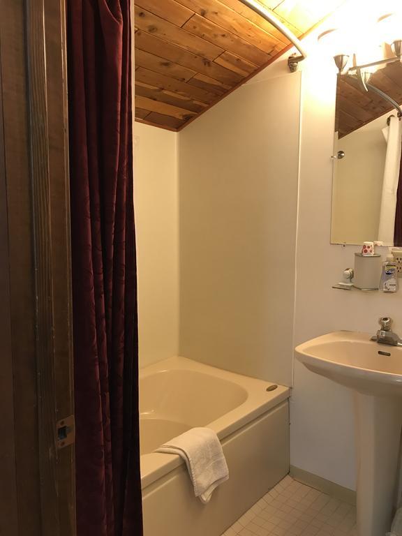 7 Gables Inn & Suites Fairbanks Eksteriør billede