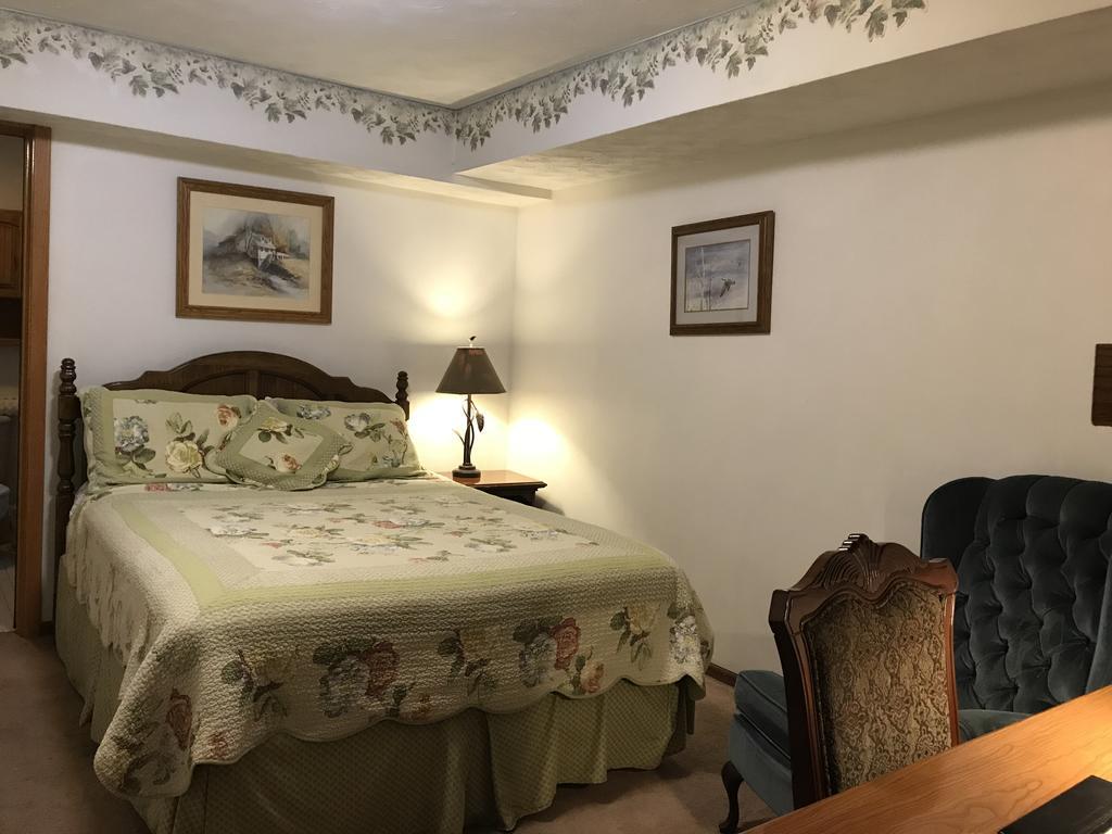 7 Gables Inn & Suites Fairbanks Eksteriør billede