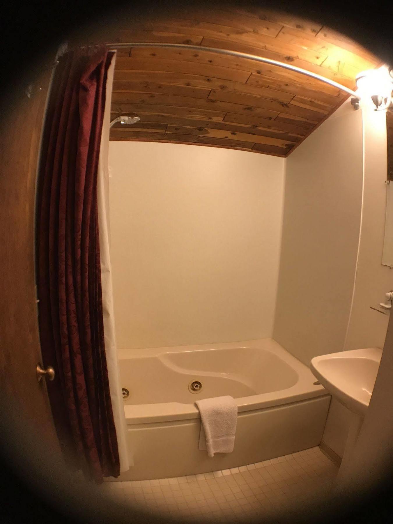 7 Gables Inn & Suites Fairbanks Eksteriør billede