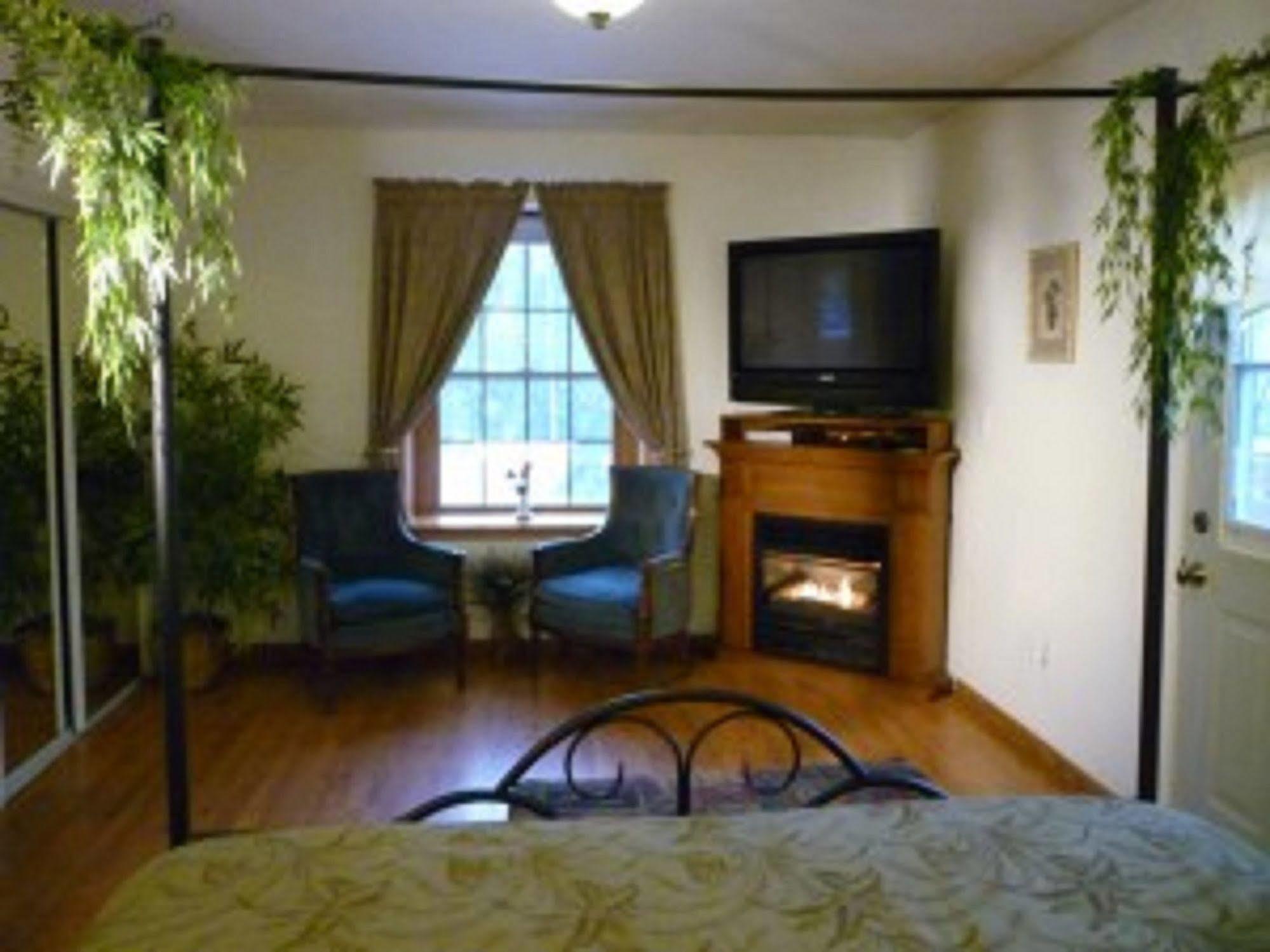 7 Gables Inn & Suites Fairbanks Eksteriør billede