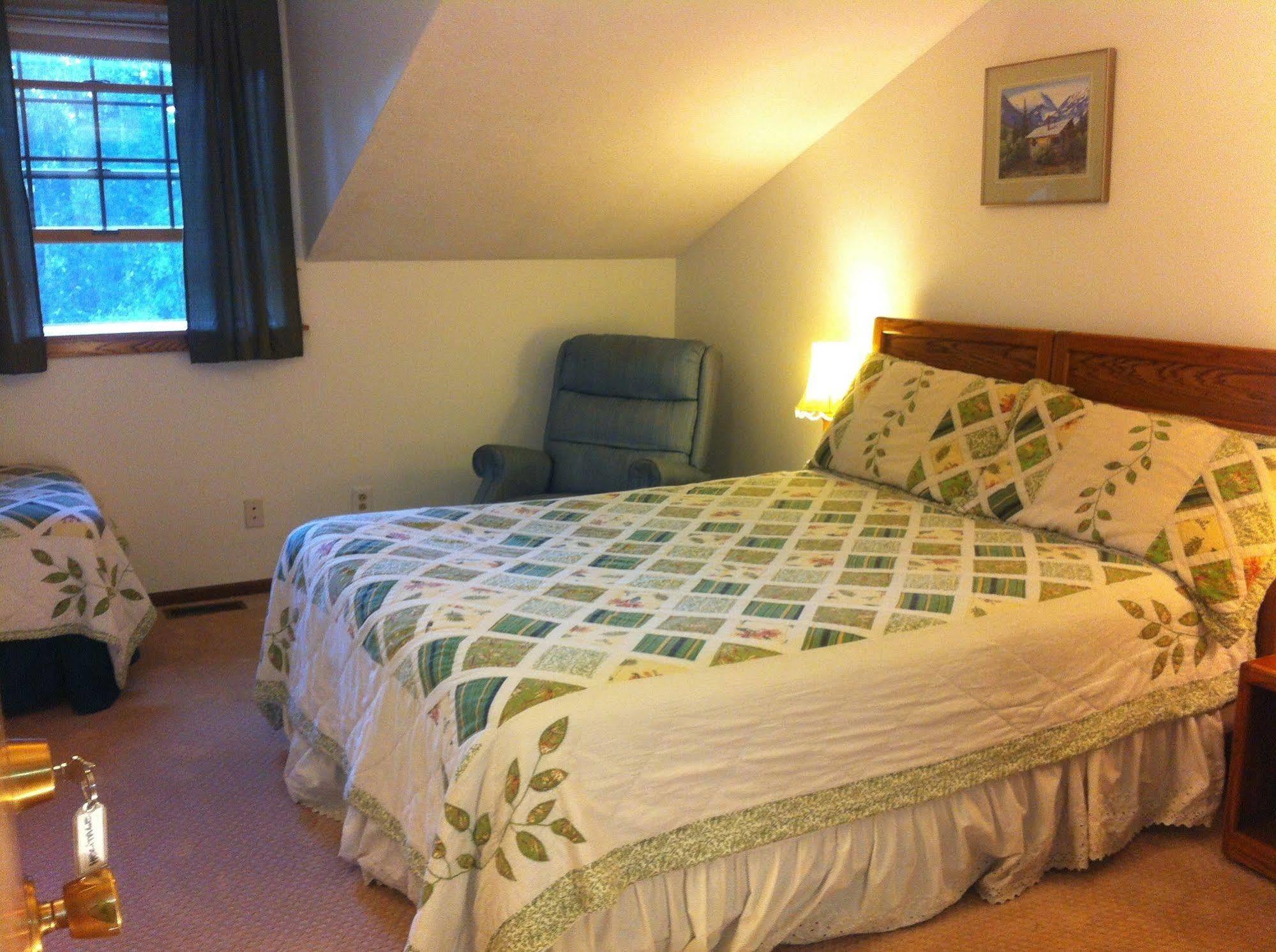7 Gables Inn & Suites Fairbanks Eksteriør billede